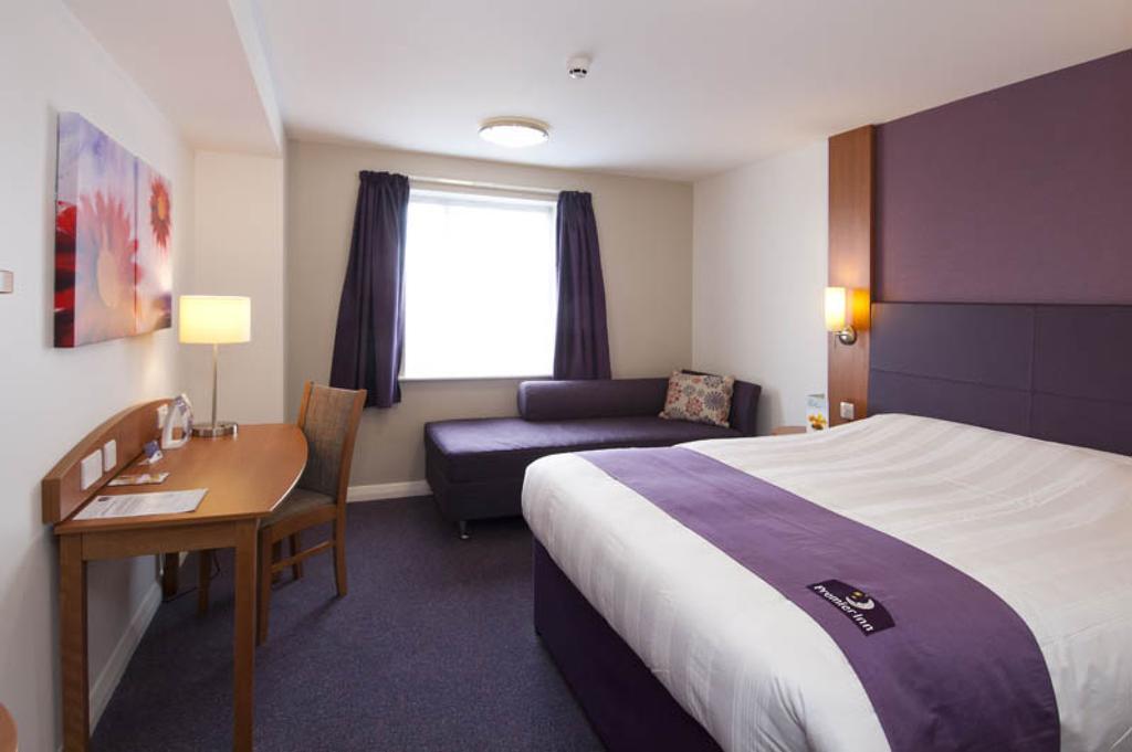 Premier London Gatwick Airport - North Terminal 3* Crawley (West Sussex)