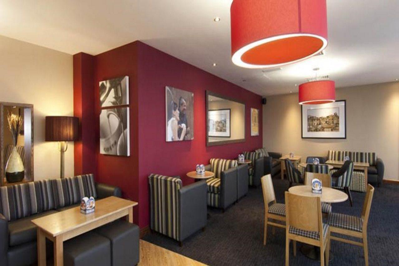 Premier London Gatwick Airport - North Terminal 3* Crawley (West Sussex)